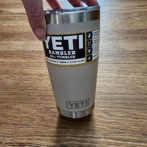 Yeti Rambler 20oz. Taupe